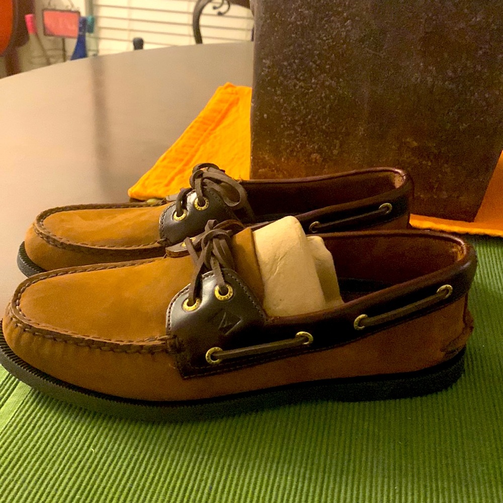 New Brown sperry men shoes size 9 1/2